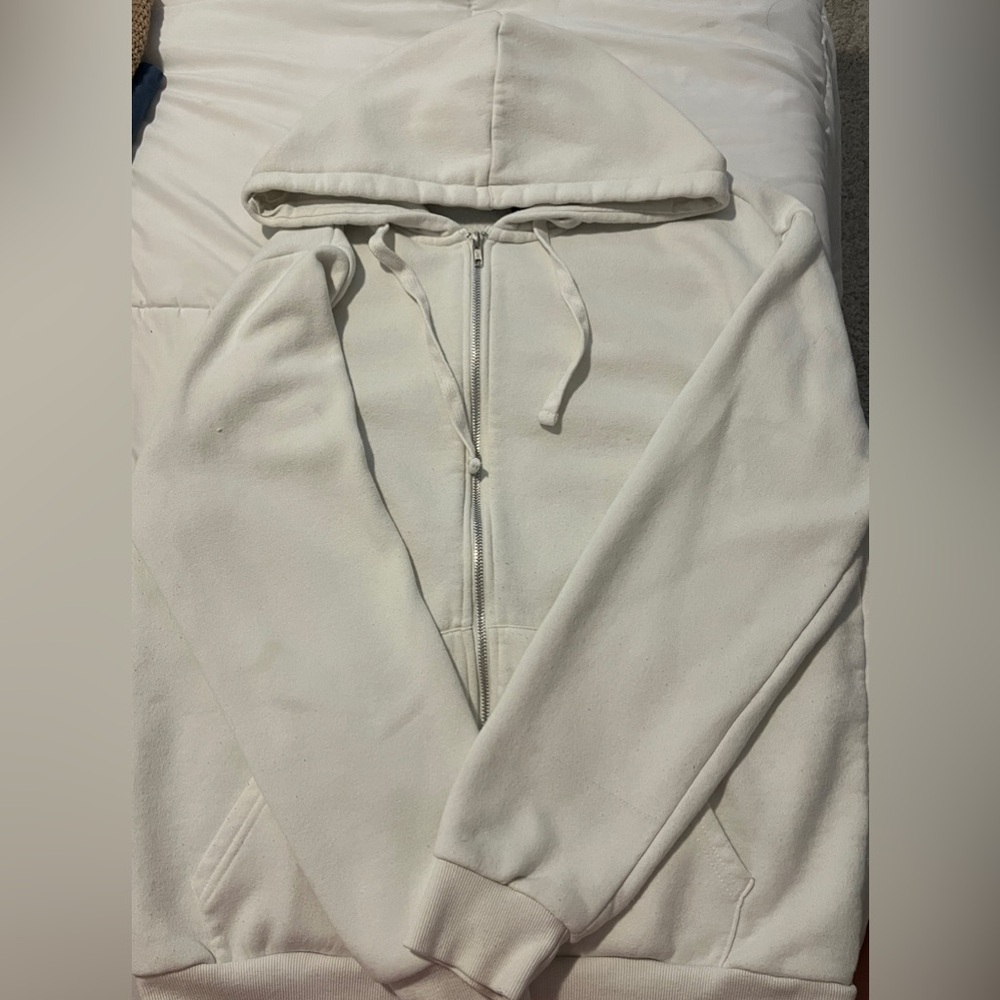 Forever 21 Men’s oversized cream zip up!
